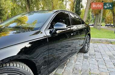 Седан Audi A4 2017 в 
