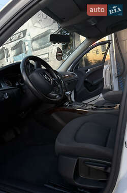 Седан Audi A4 2012 в 