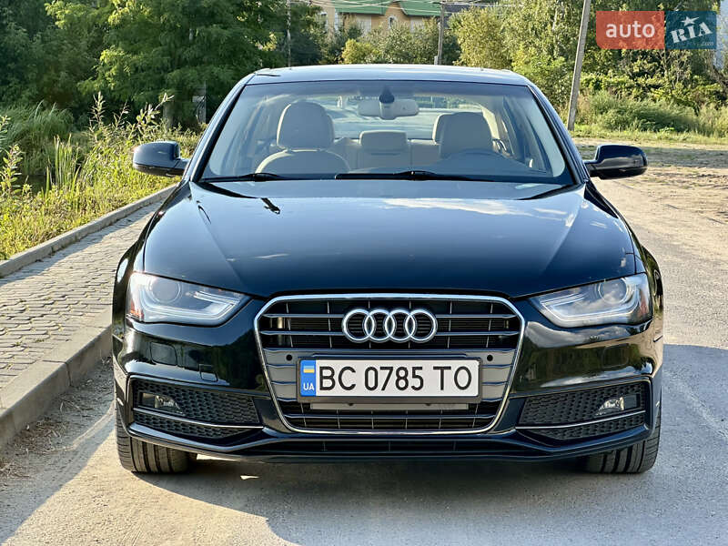 Седан Audi A4 2013 в Львове