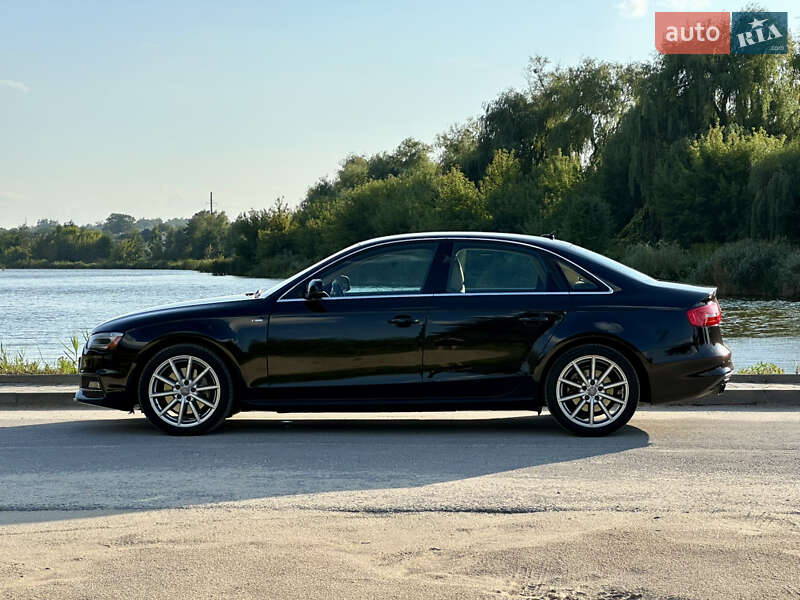 Седан Audi A4 2013 в Львове