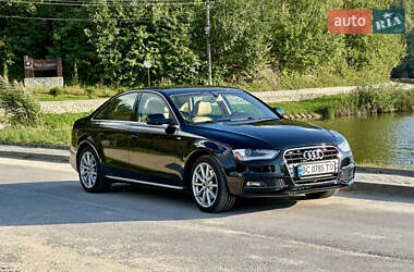 Седан Audi A4 2013 в Львове