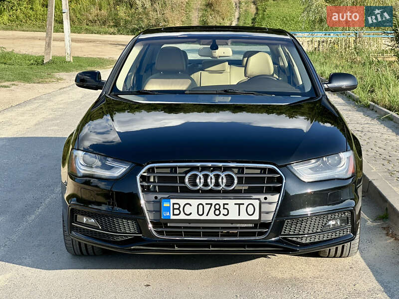 Седан Audi A4 2013 в Львове