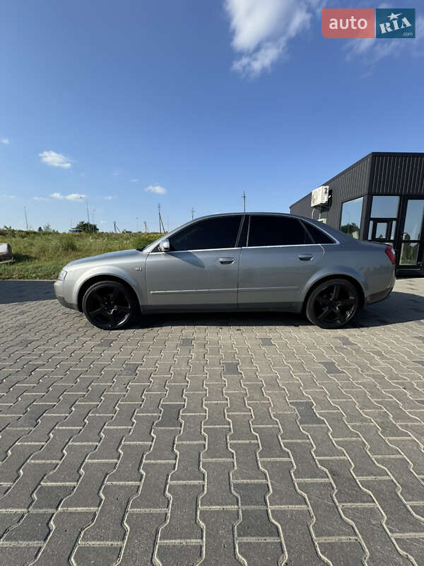 Седан Audi A4 2001 в Львові