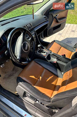 Седан Audi A4 2001 в 