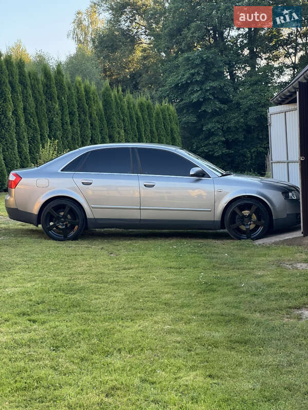 Седан Audi A4 2001 в Львові