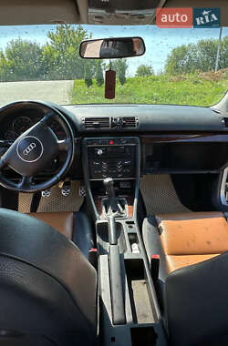 Седан Audi A4 2001 в 