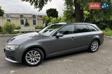 Универсал Audi A4 2016 в 