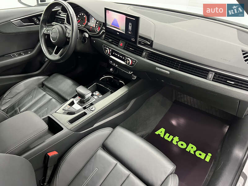 Седан Audi A4 2019 в Одессе