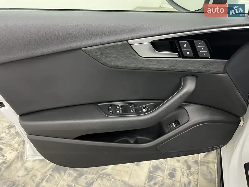 Audi A4 2019 VIN WAUDNAF49LN005625 фото оголошення 20 з 71
