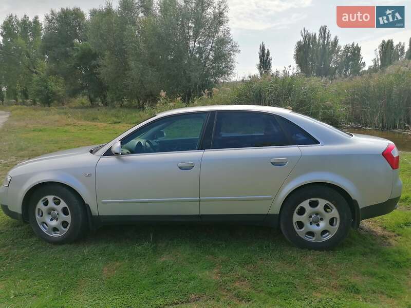 Седан Audi A4 2003 в Саврани фото 13 Седан Audi A4 2003 в Саврани