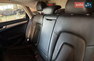 Седан Audi A4 2015 в 