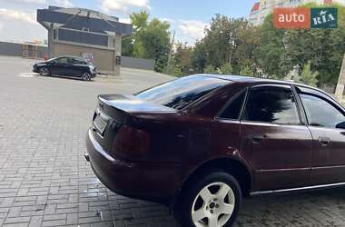 Седан Audi A4 1996 в 