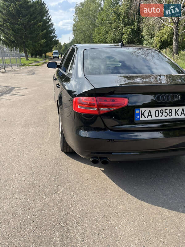 Седан Audi A4 2013 в Сумах