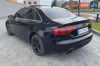 Седан Audi A4 2012 в 