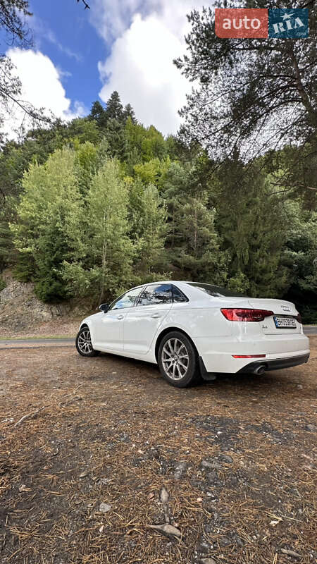 Седан Audi A4 2016 в Одесі