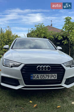 Седан Audi A4 2019 в 