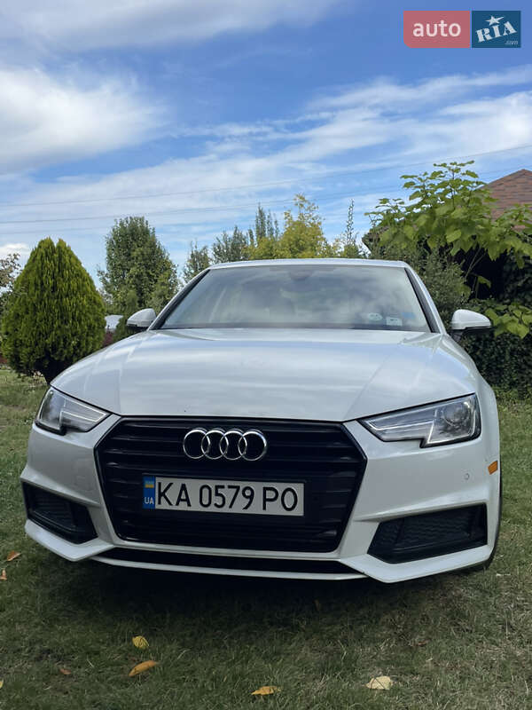 Седан Audi A4 2019 в Киеве