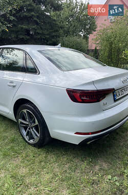 Седан Audi A4 2019 в 