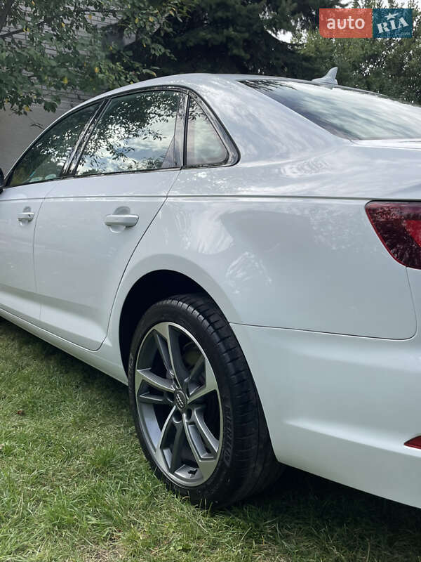 Седан Audi A4 2019 в Киеве