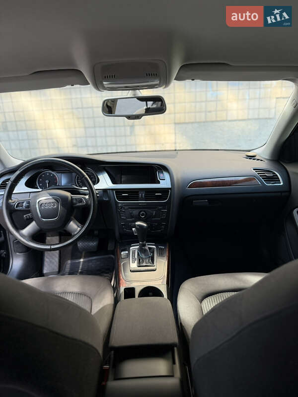 Седан Audi A4 2010 в Одессе