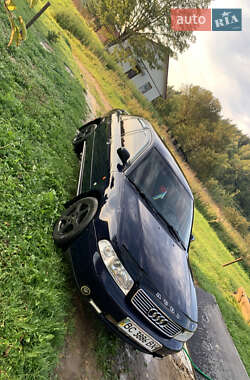 Седан Audi A4 1996 в Стрелках
