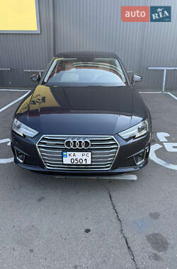 Седан Audi A4 2015 в Киеве