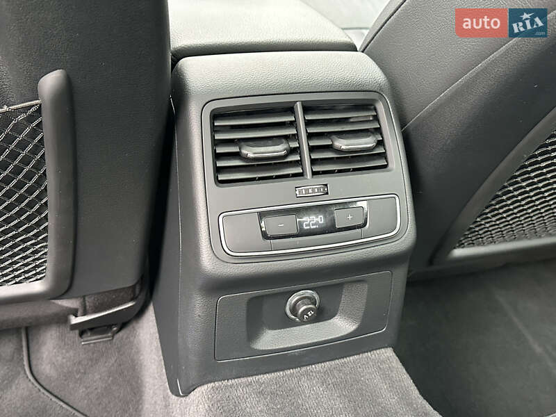 Седан Audi A4 2019 в Одессе