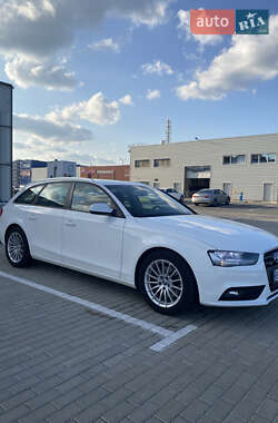 Универсал Audi A4 2014 в Львове