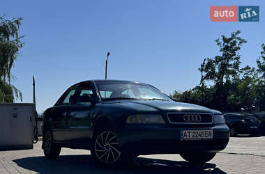 Седан Audi A4 1996 в 