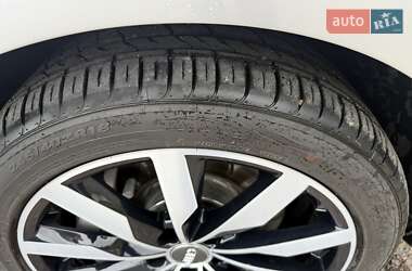 Седан Audi A4 2015 в 