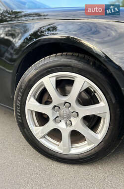Универсал Audi A4 2012 в 