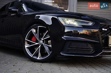 Седан Audi A4 2018 в Львове