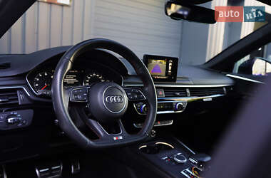 Седан Audi A4 2018 в Львове