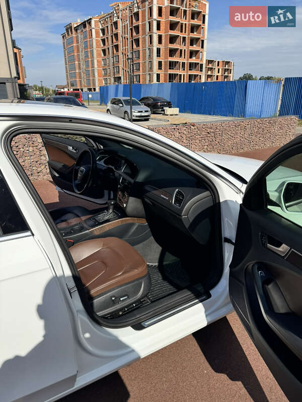 Седан Audi A4 2013 в Глевасі