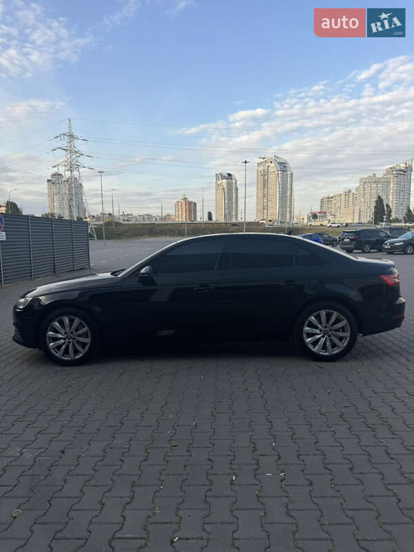 Седан Audi A4 2016 в Києві