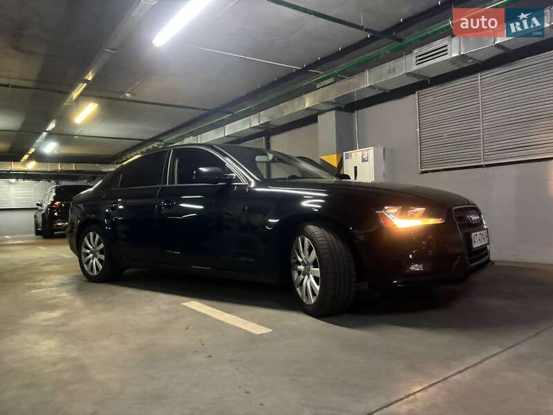 Седан Audi A4 2013 в Києві