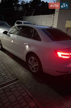 Седан Audi A4 2015 в Ирпене