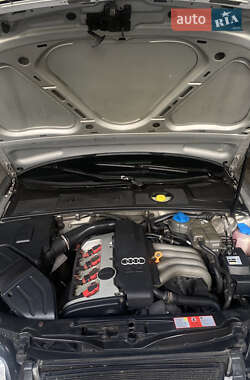 Седан Audi A4 2002 в 