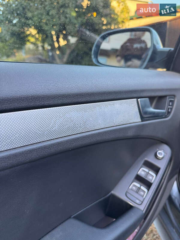 Седан Audi A4 2012 в Тернівці