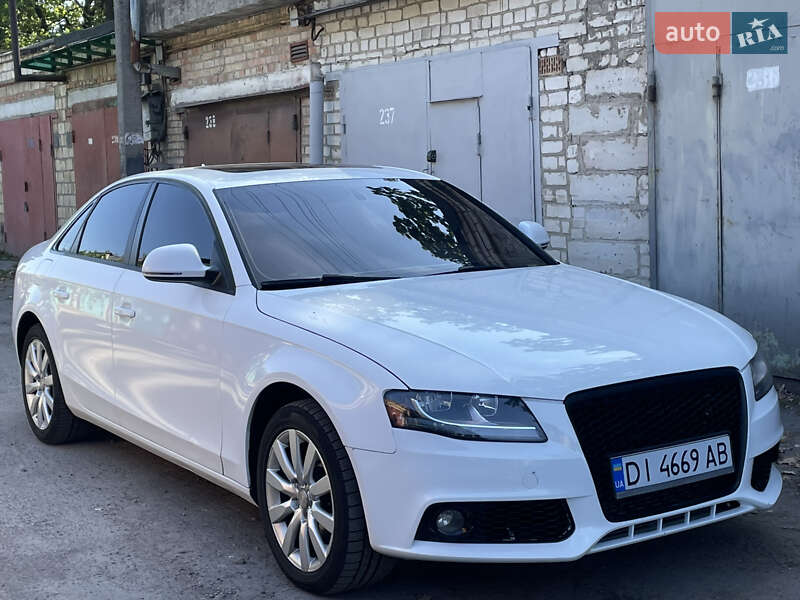 Седан Audi A4 2009 в 
