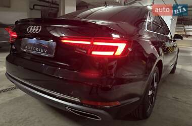 Седан Audi A4 2019 в 