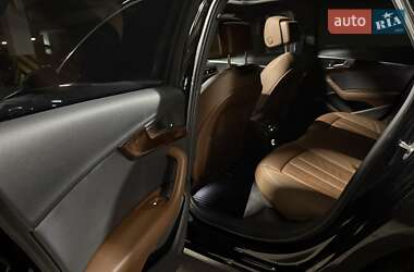 Седан Audi A4 2019 в 