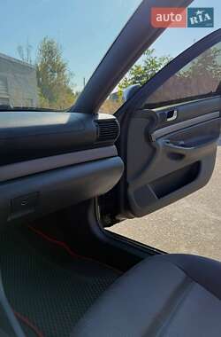 Седан Audi A4 2000 в 