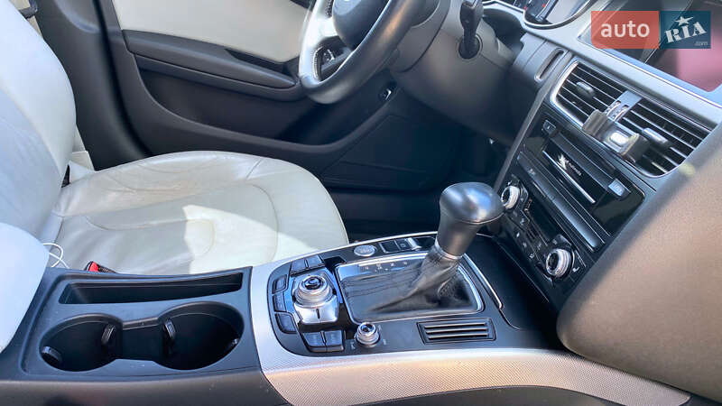 Седан Audi A4 2013 в Киеве