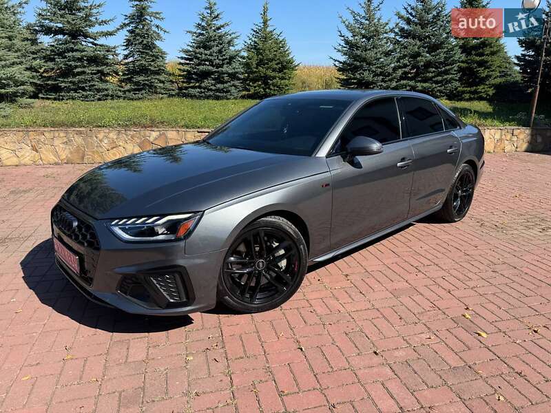 Седан Audi A4 2022 в Виннице