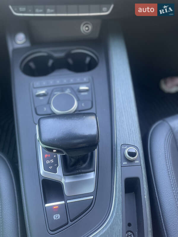 Седан Audi A4 2017 в Львове