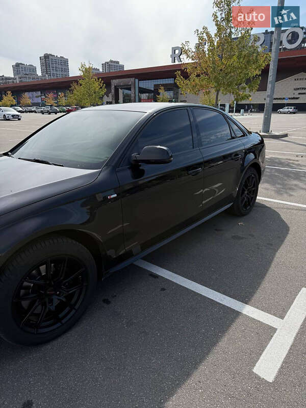 Седан Audi A4 2011 в Киеве