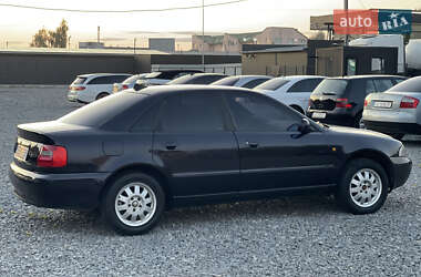 Седан Audi A4 1998 в 