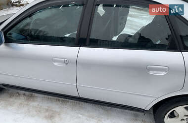 Седан Audi A4 2000 в 