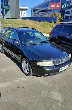 Универсал Audi A4 2000 в 